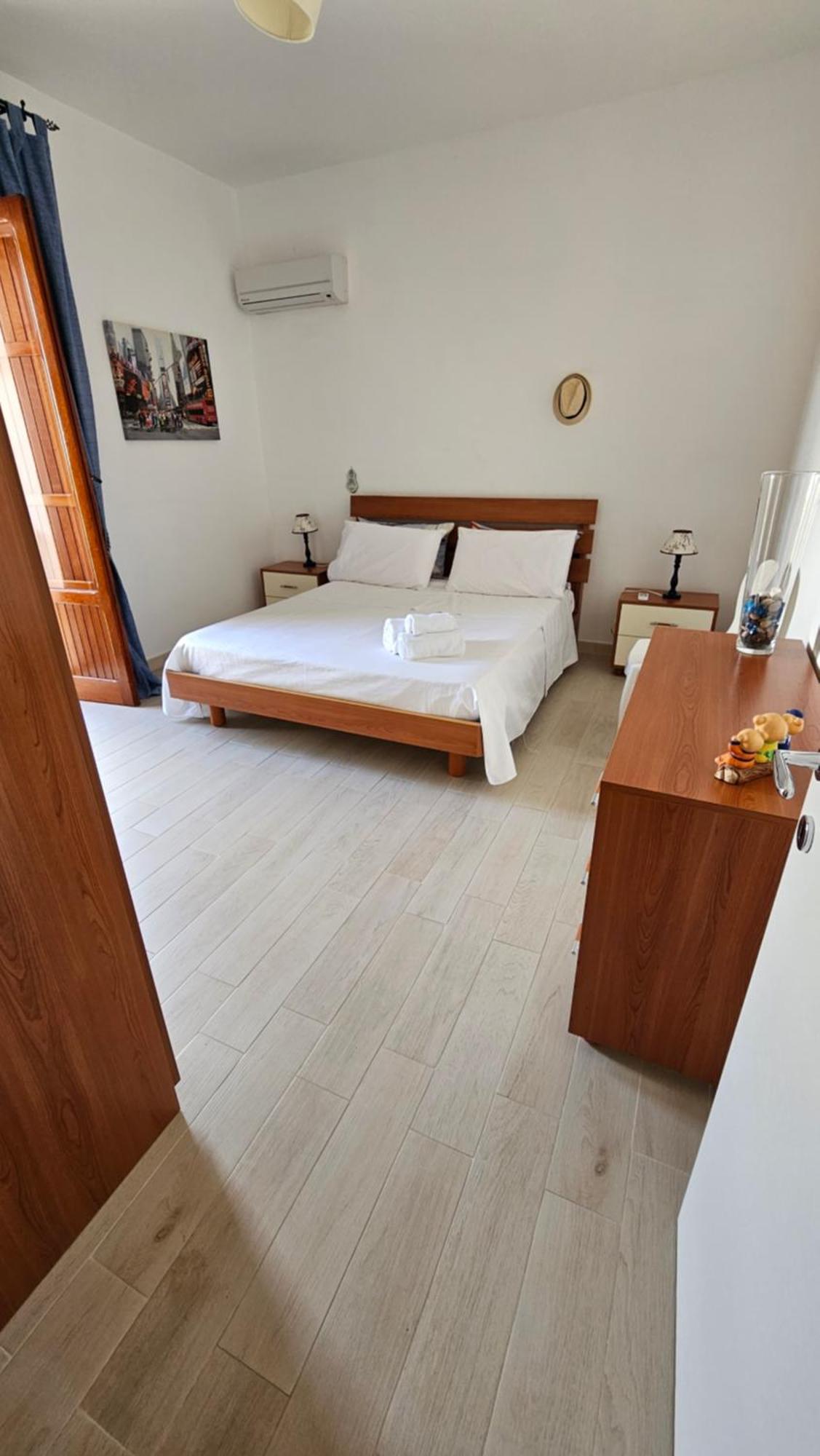 Isolahome Isola delle Femmine Extérieur photo